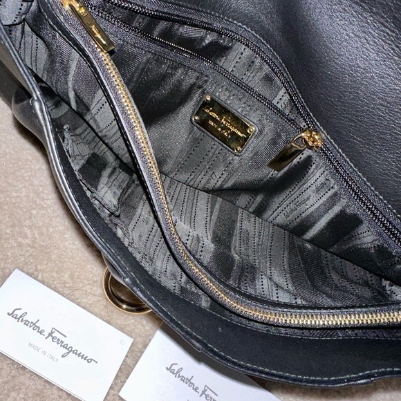 Authentic Salvatore Ferragamo Calf skin Shoulder Bag - Picture 5 of 5
